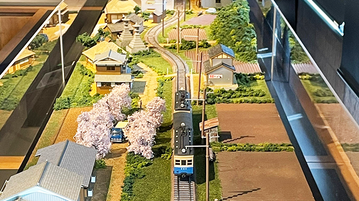 キナルなんぶに展示されている法勝寺電車のジオラマ