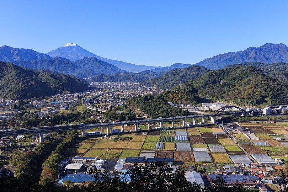都留市の九鬼山から見た富士山